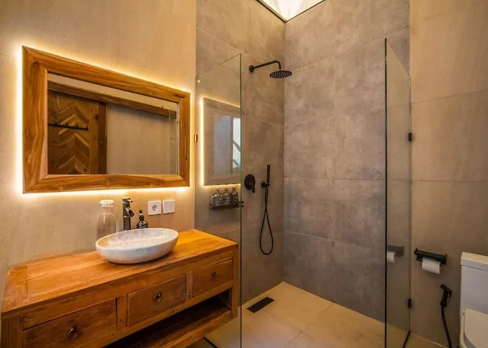 Jan 3 - Brand New Stylish 2br In The Heart Of Villa