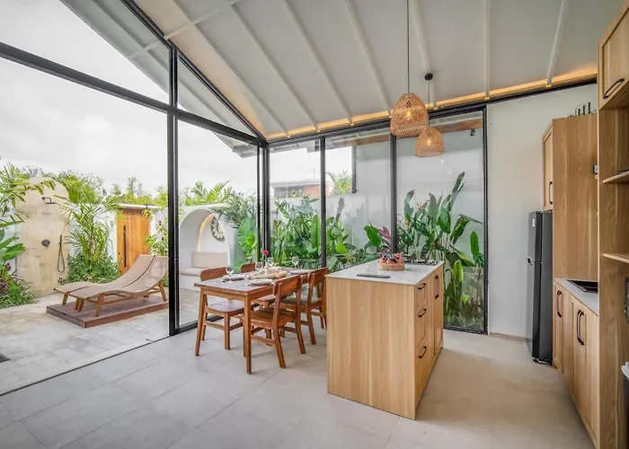 Jan 3 - Brand New Stylish 2br In The Heart Of Villa